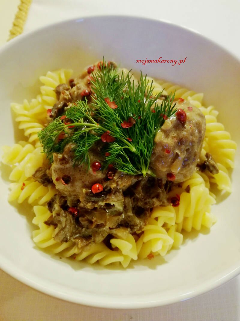 makaron-z-sosem