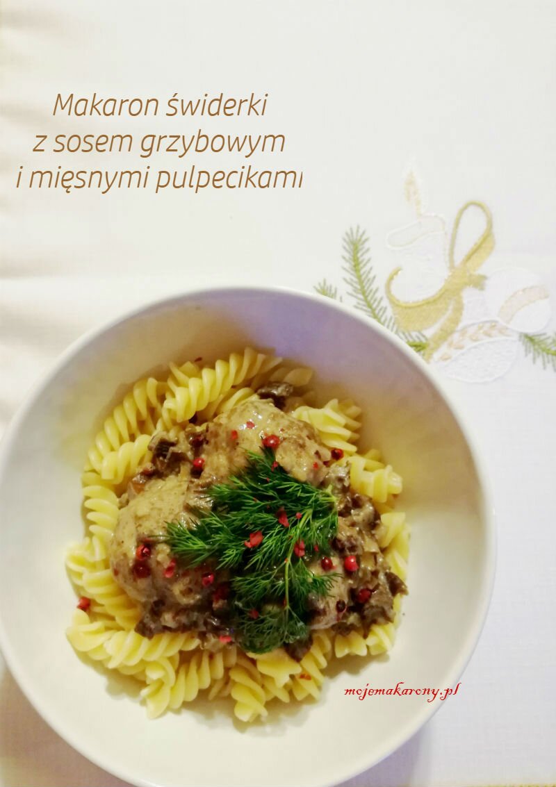 makaron-z-sosem-grzybowym