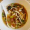 Orientalna zupa grzybowa z tofu, boczniakami, grzybami Mun i makaronem udon